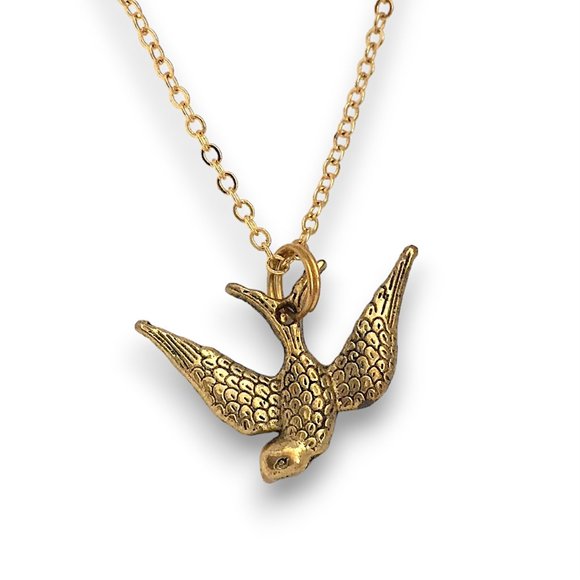 Miniature Bird Sparrow Nature Wildlife Bird Lovers Charm Necklace - Picture 1 of 4